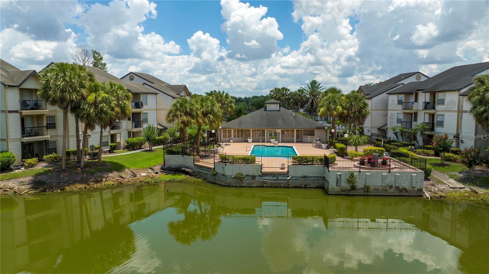1932 LAKE ATRIUMS CIR #86