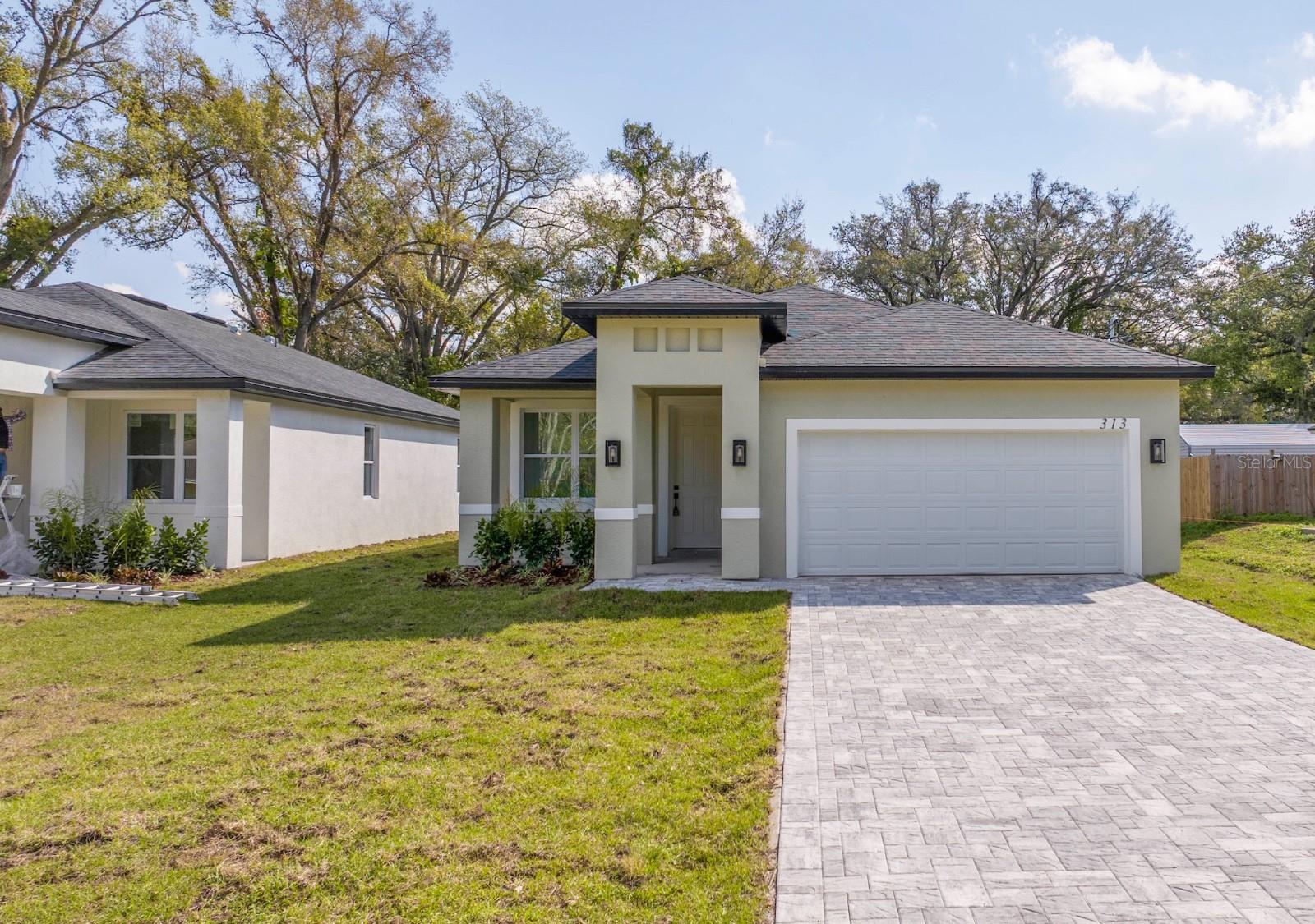 313 MANDRAKE ST