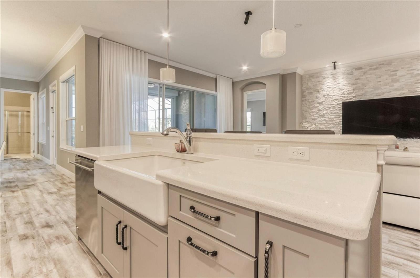 7573 GREEN MOUNTAIN WAY