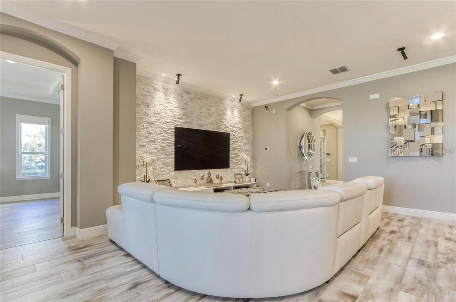 7573 GREEN MOUNTAIN WAY