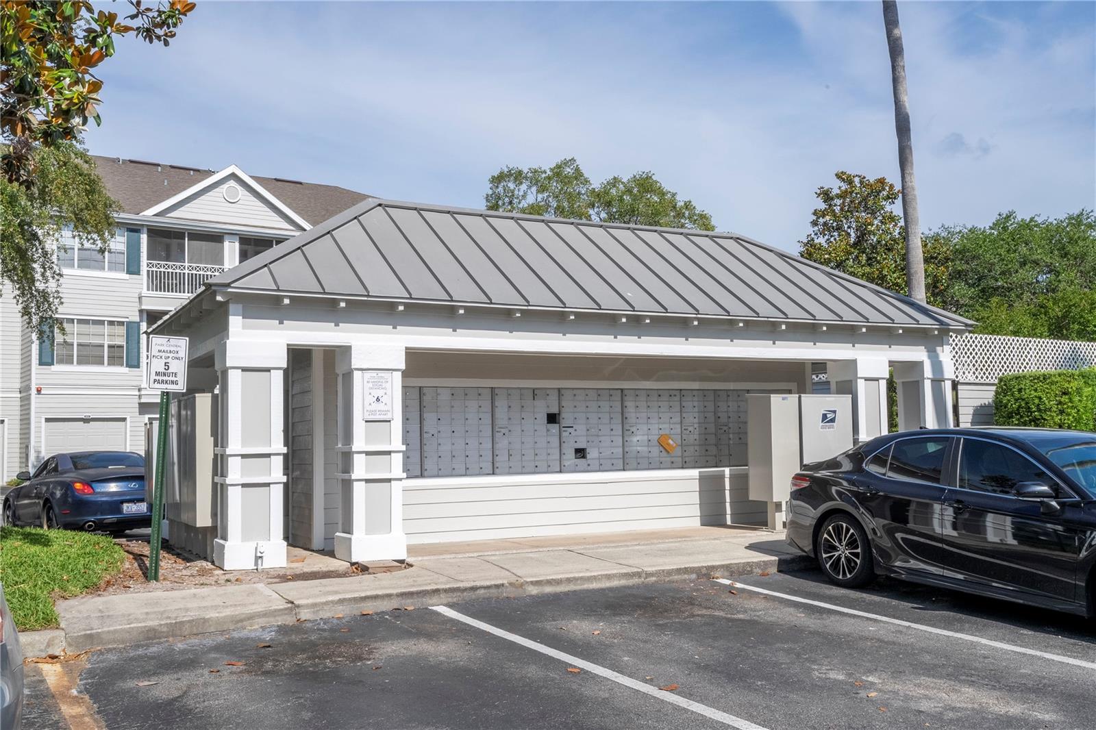 5136 PARK CENTRAL DR #212