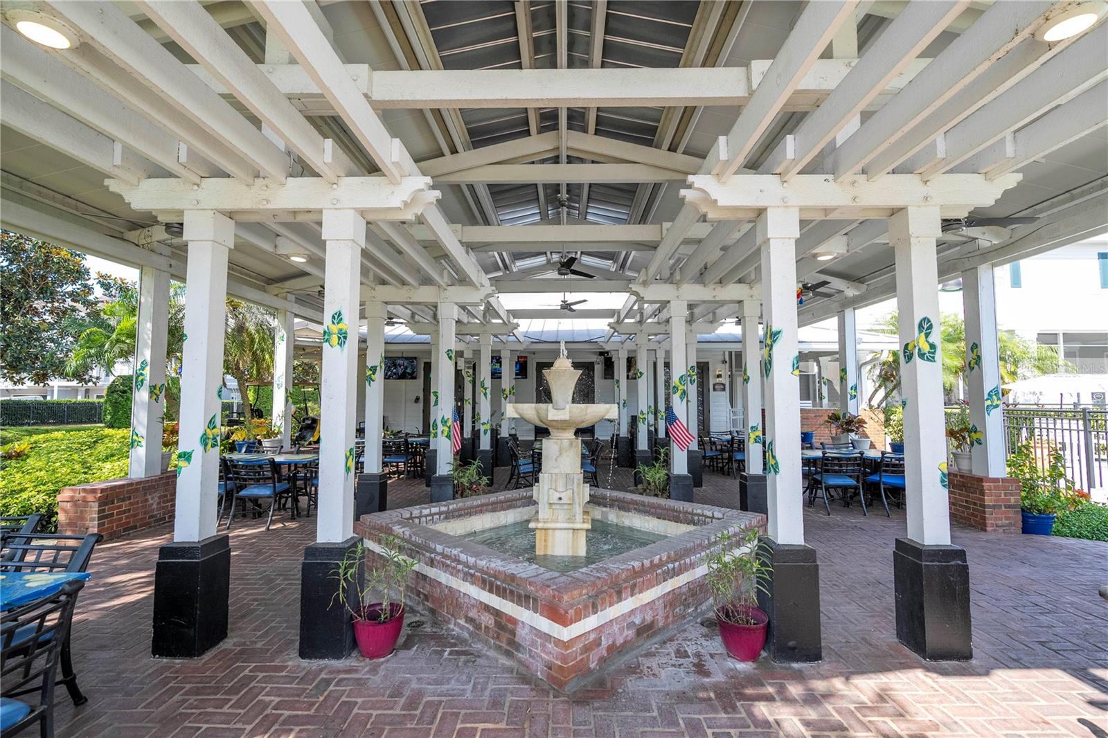 5136 PARK CENTRAL DR #212