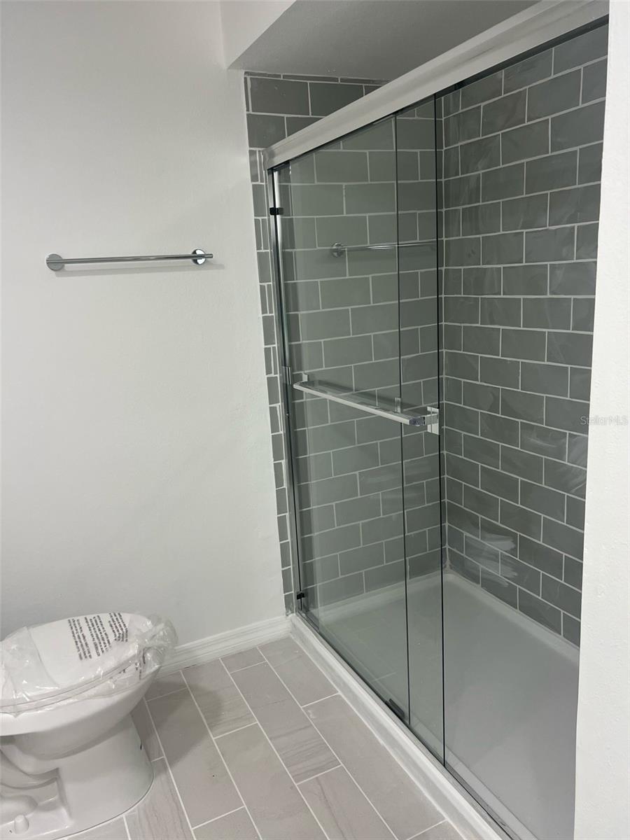 8414 N JONES AVE #L2