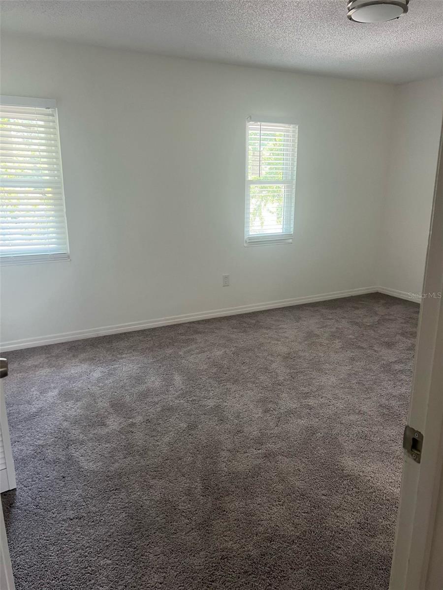 8414 N JONES AVE #L2