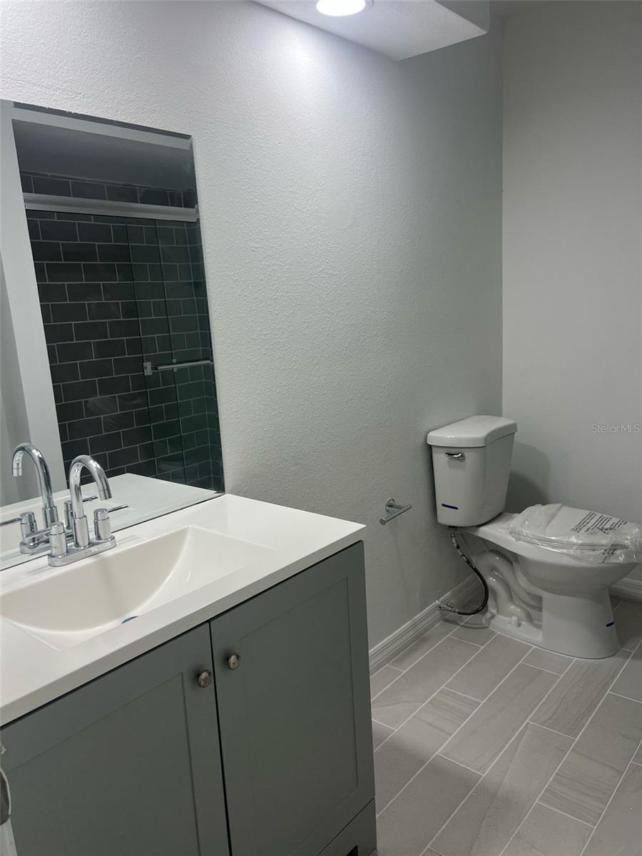 8414 N JONES AVE #L2