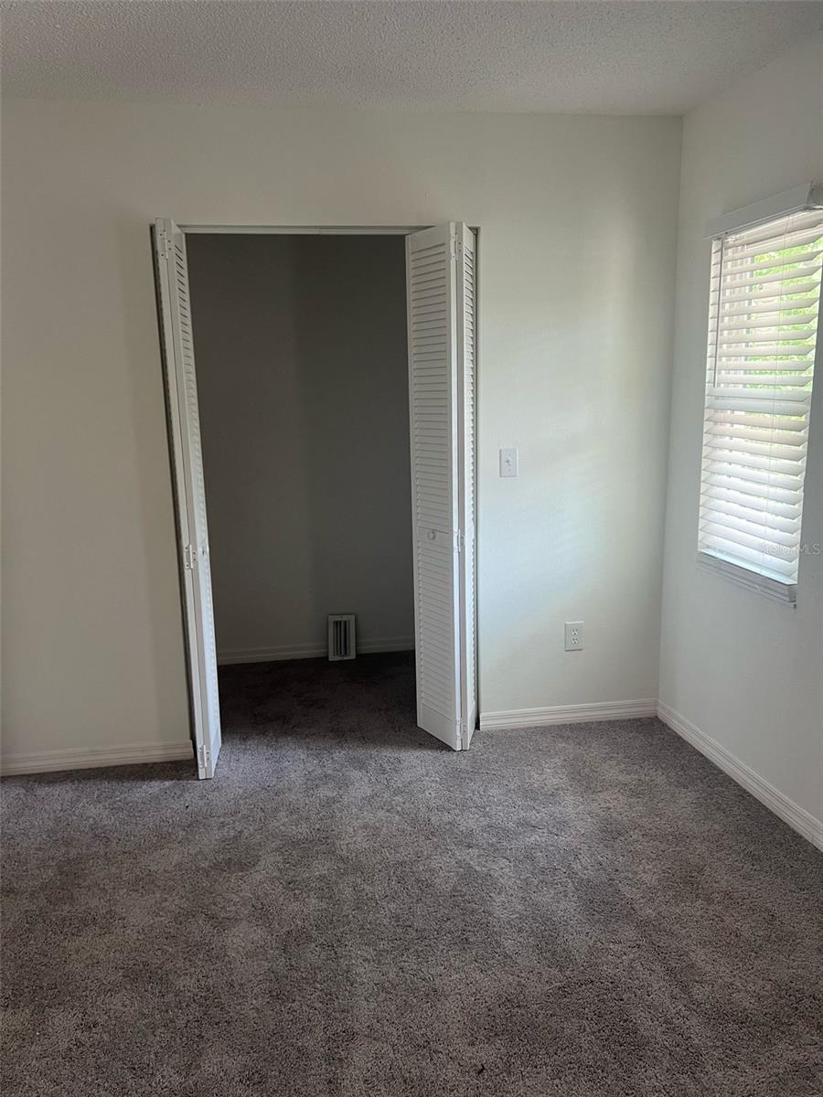 8414 N JONES AVE #L2