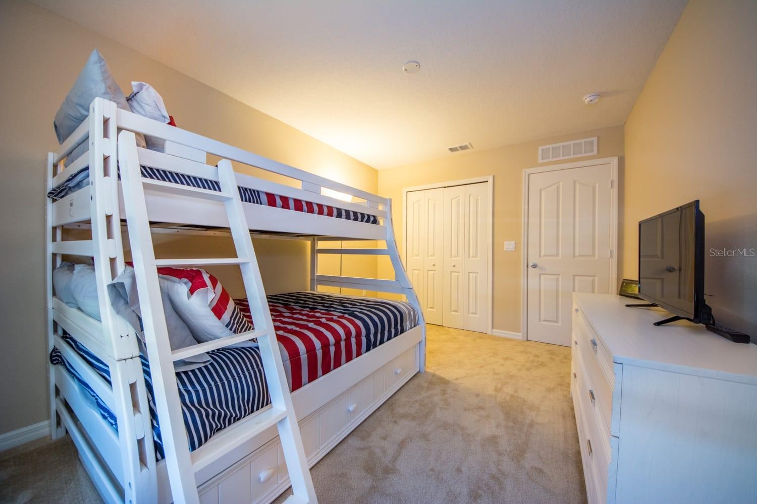 4748 BLUE DIAMOND ST