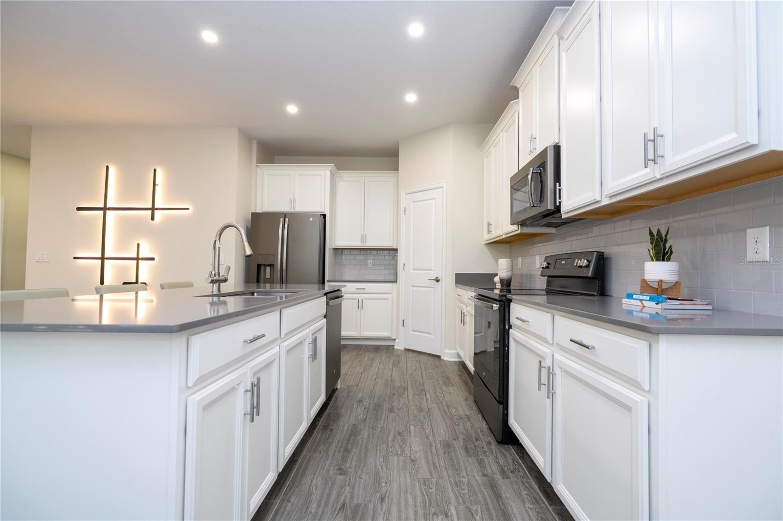 1097 TRAPPERS TRAIL LOOP