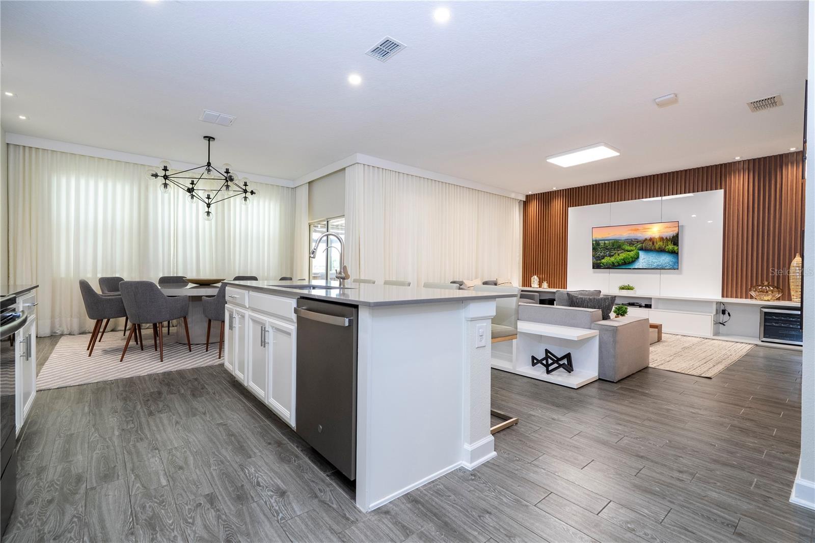 1097 TRAPPERS TRAIL LOOP