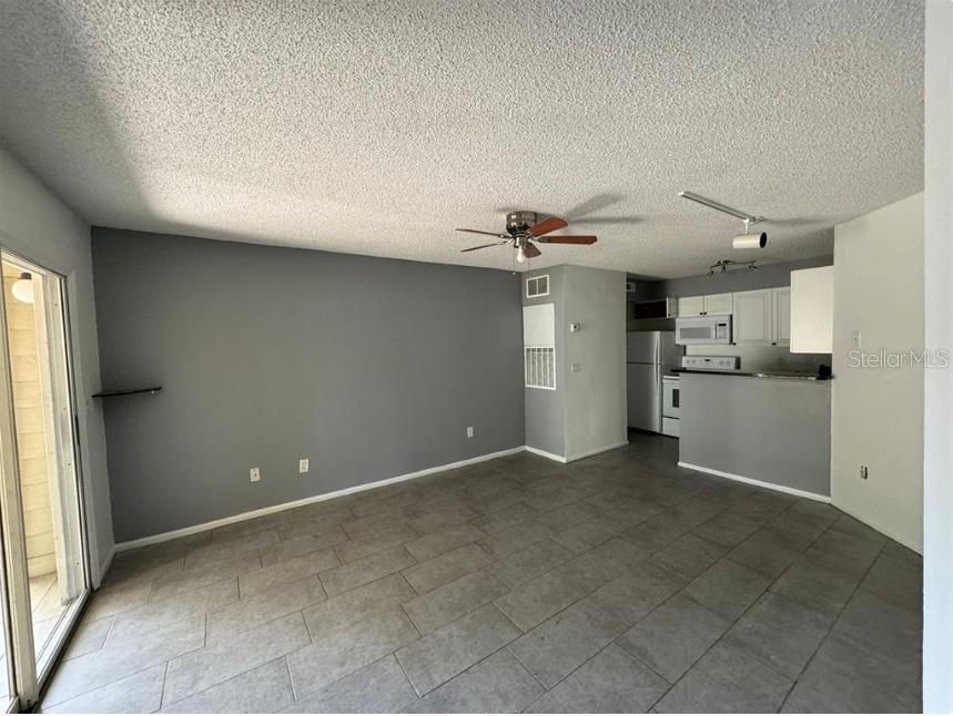 5136 PARK CENTRAL DR #212