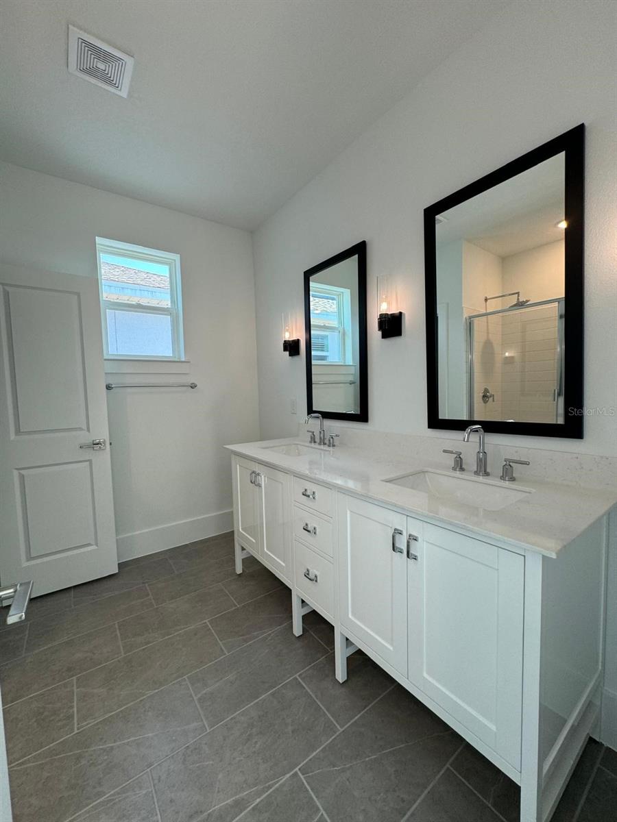 12832 LAVENDER BLOOM ALY