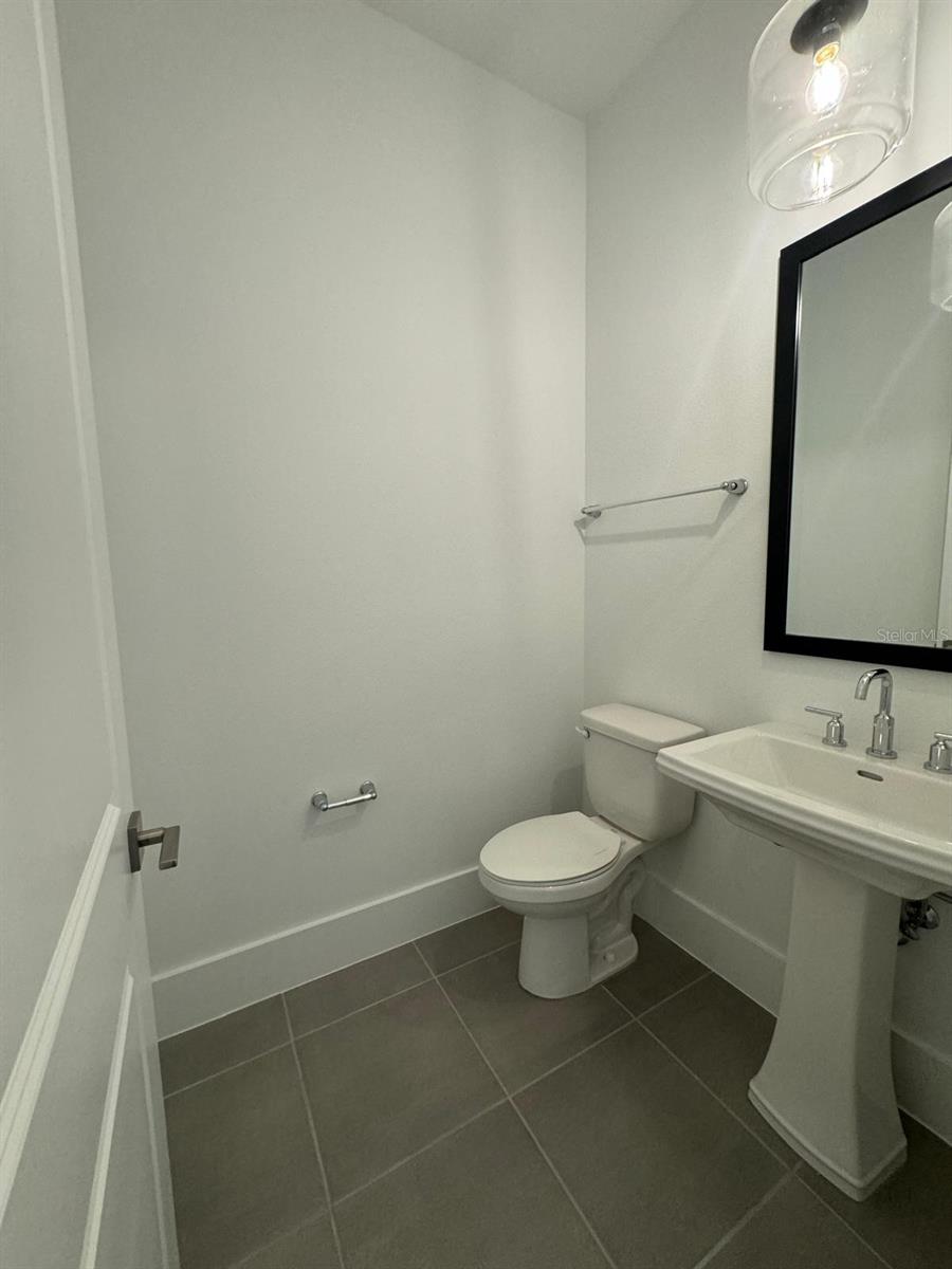 12832 LAVENDER BLOOM ALY