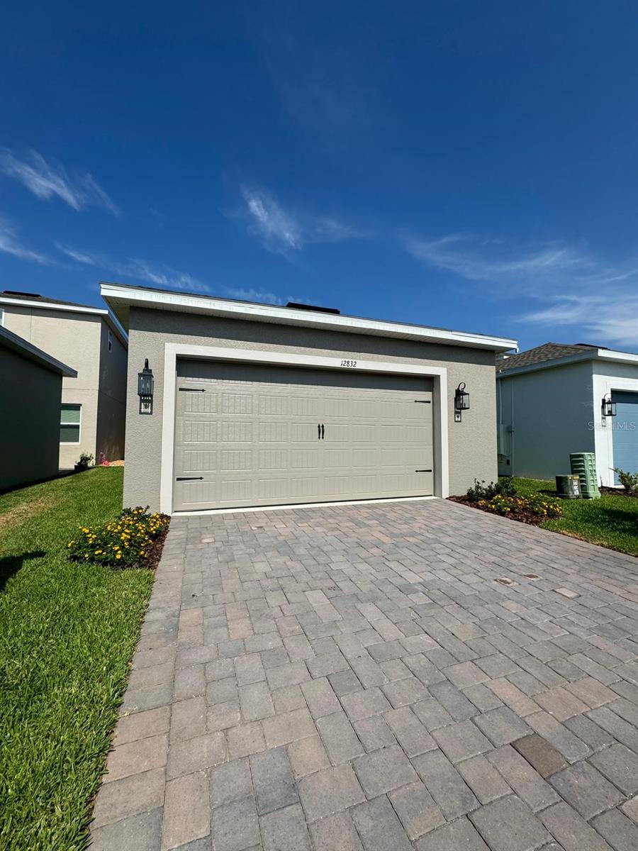 12832 LAVENDER BLOOM ALY