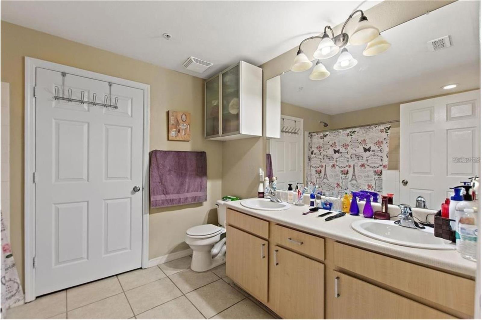 2045 ERVING CIR #101