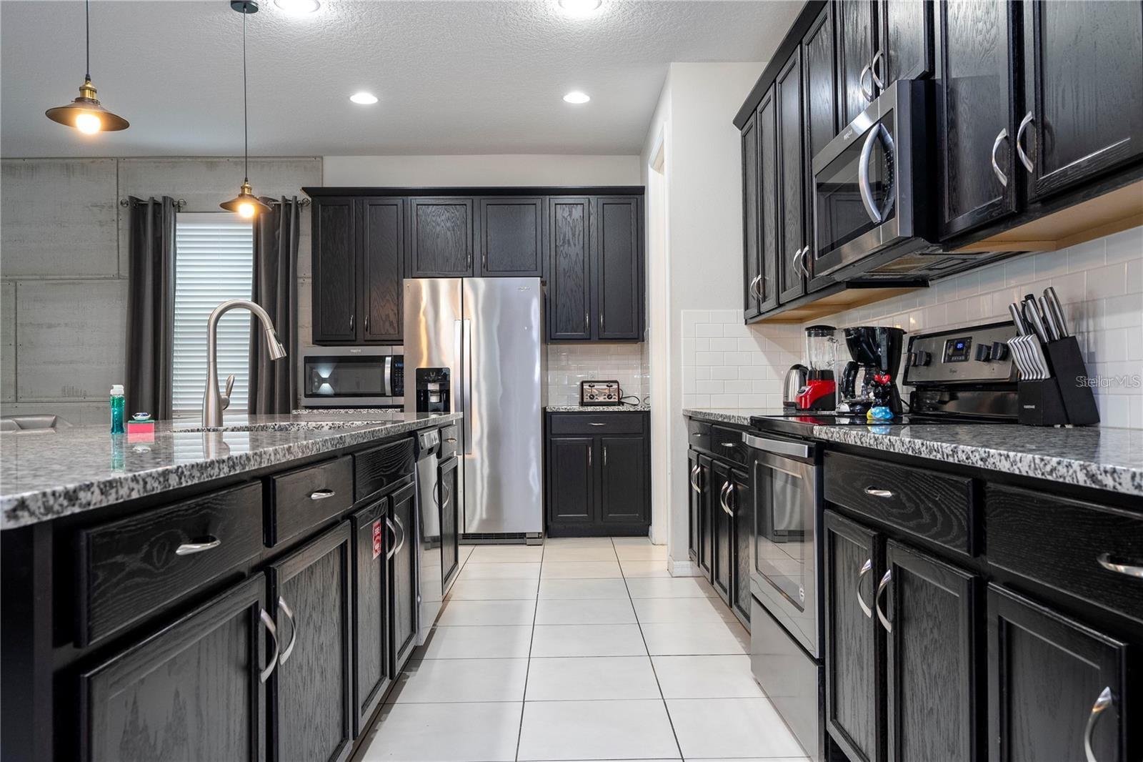 9043 SUNSHINE RIDGE LOOP