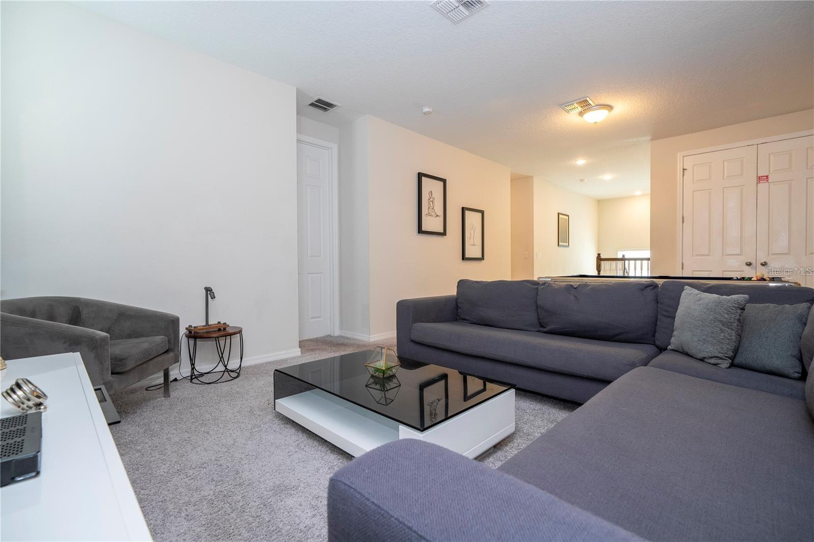 9043 SUNSHINE RIDGE LOOP
