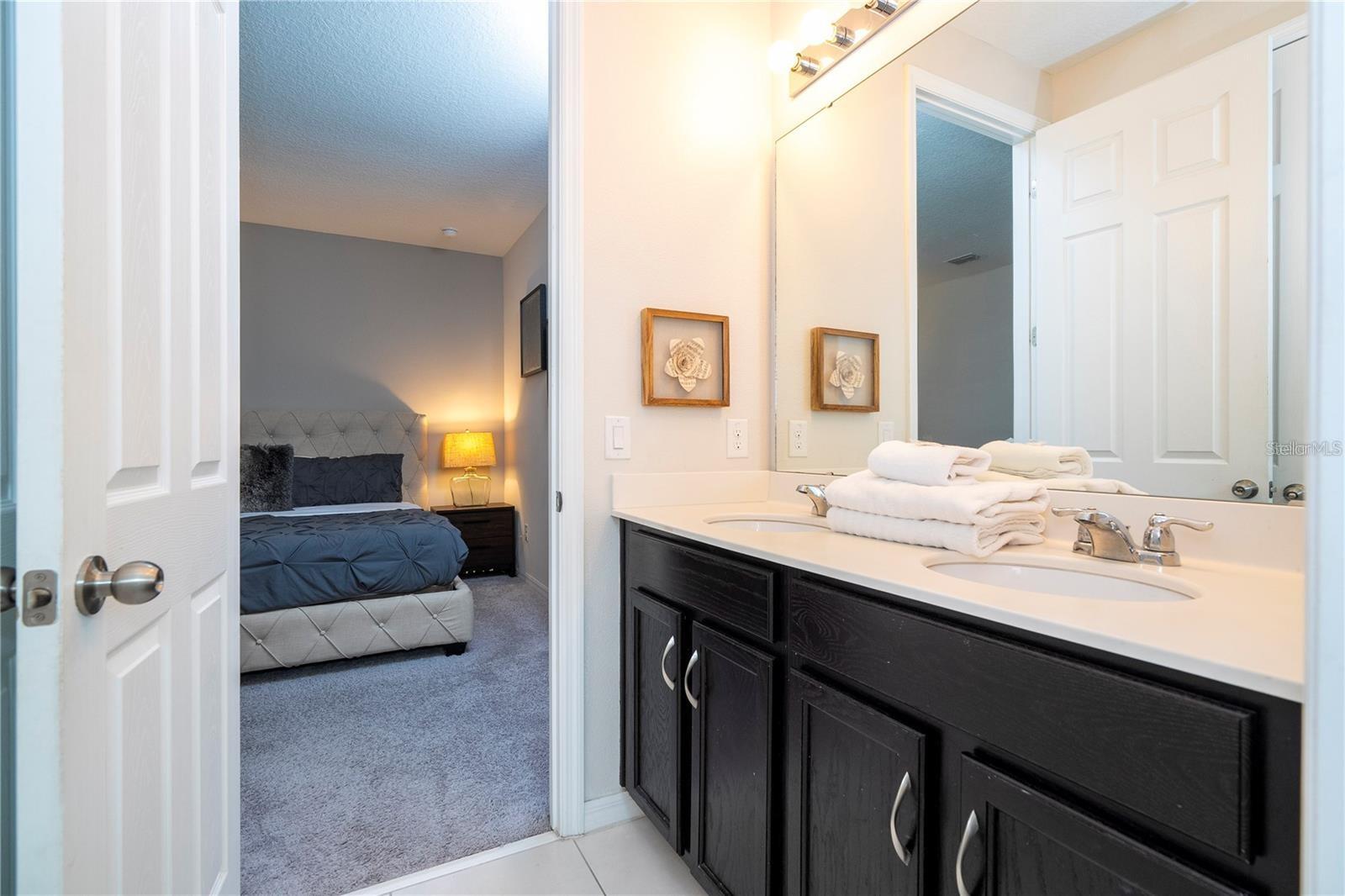 9043 SUNSHINE RIDGE LOOP