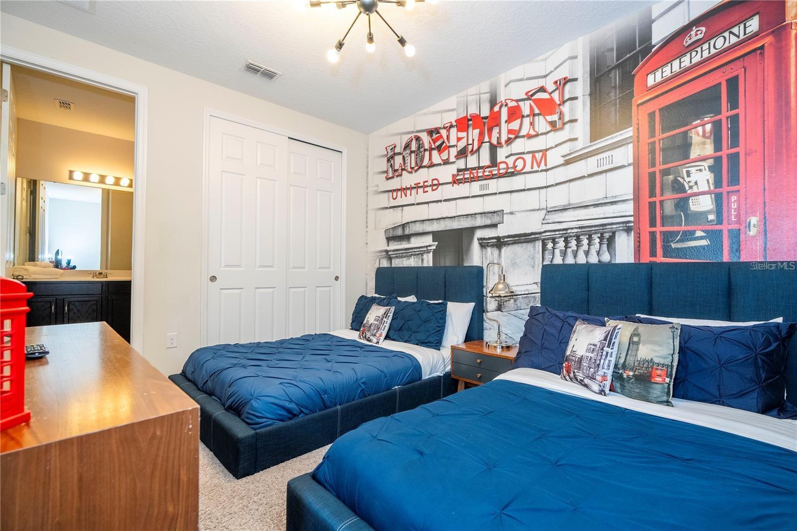 9043 SUNSHINE RIDGE LOOP
