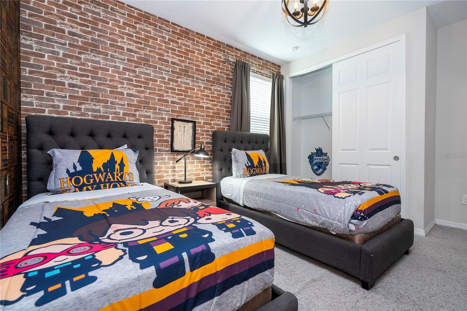 9043 SUNSHINE RIDGE LOOP