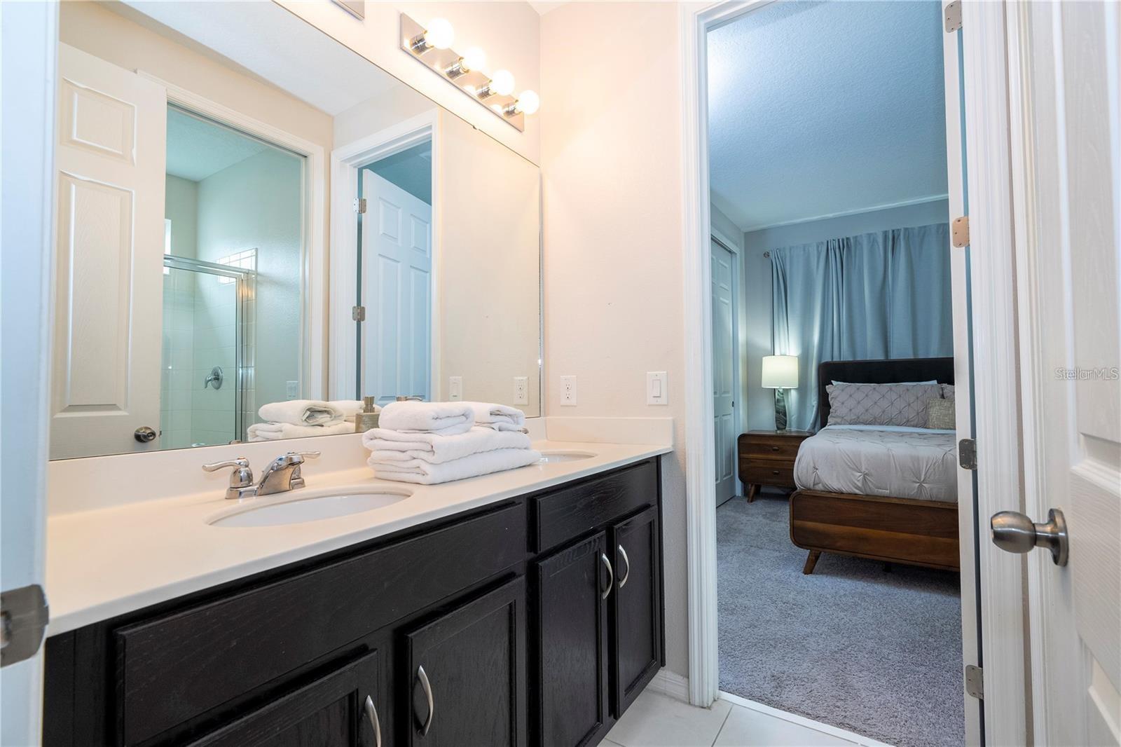 9043 SUNSHINE RIDGE LOOP