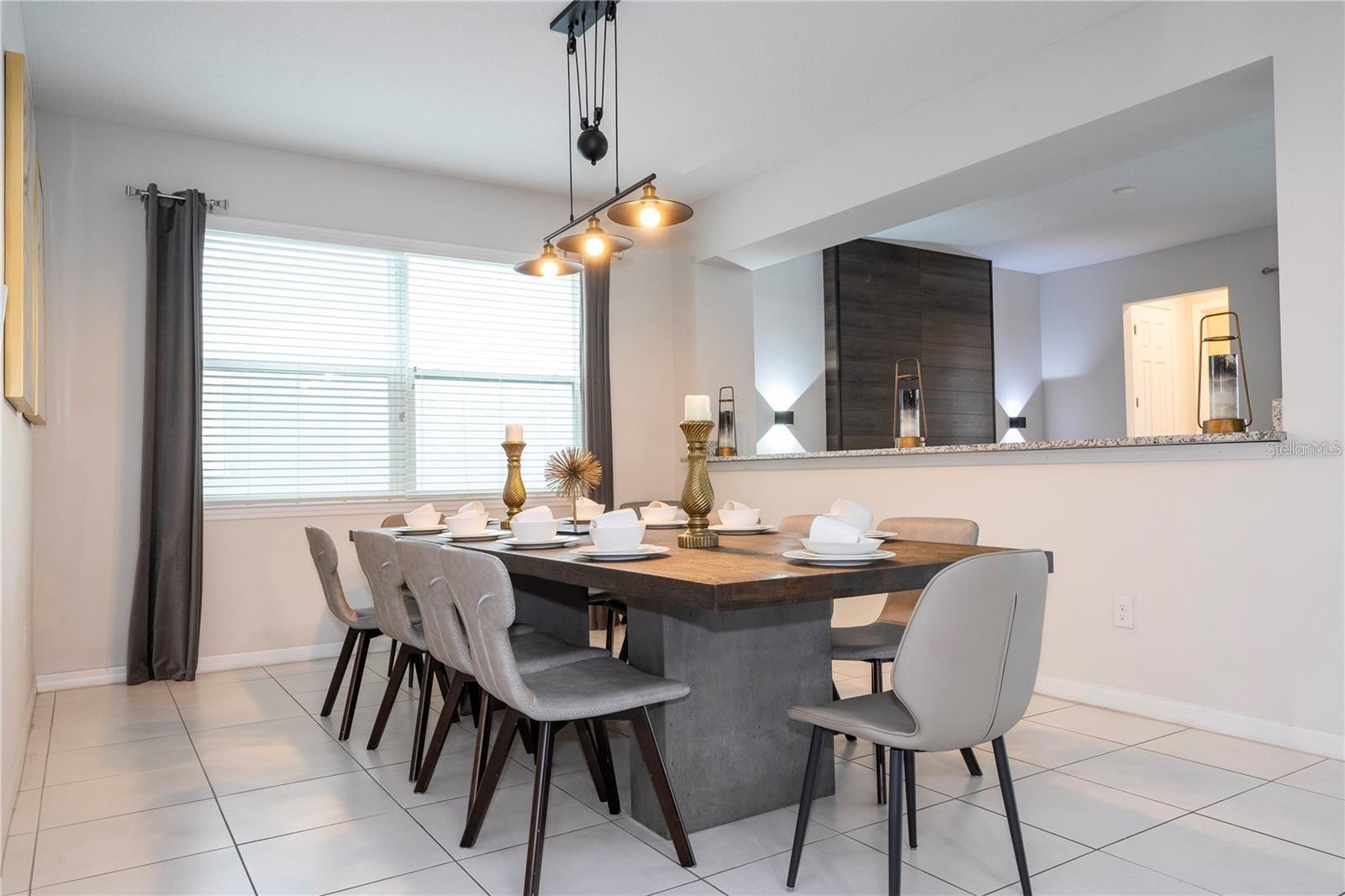 9043 SUNSHINE RIDGE LOOP