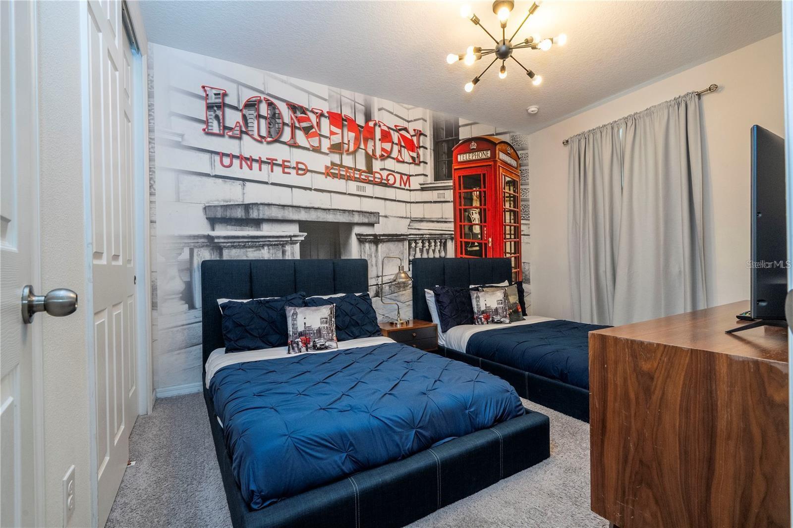 9043 SUNSHINE RIDGE LOOP