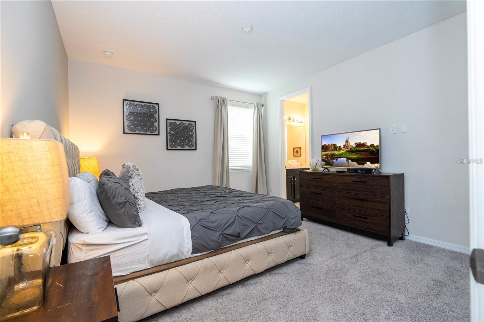 9043 SUNSHINE RIDGE LOOP