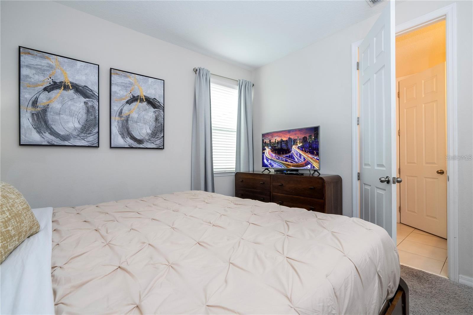 9043 SUNSHINE RIDGE LOOP