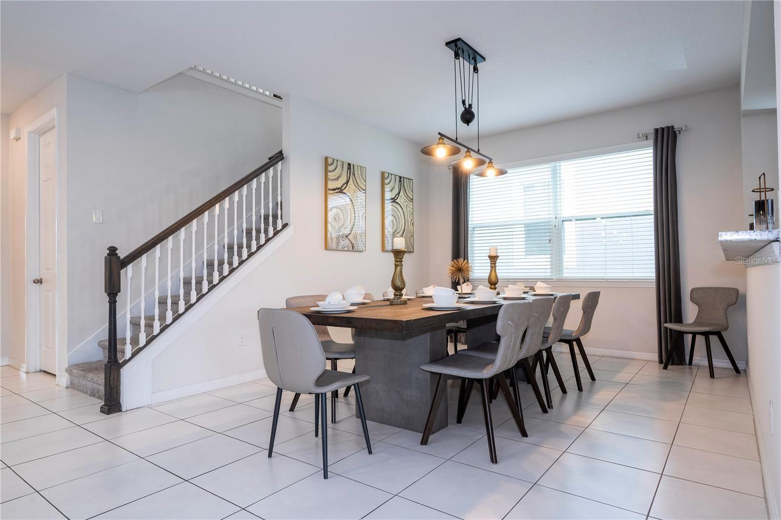 9043 SUNSHINE RIDGE LOOP