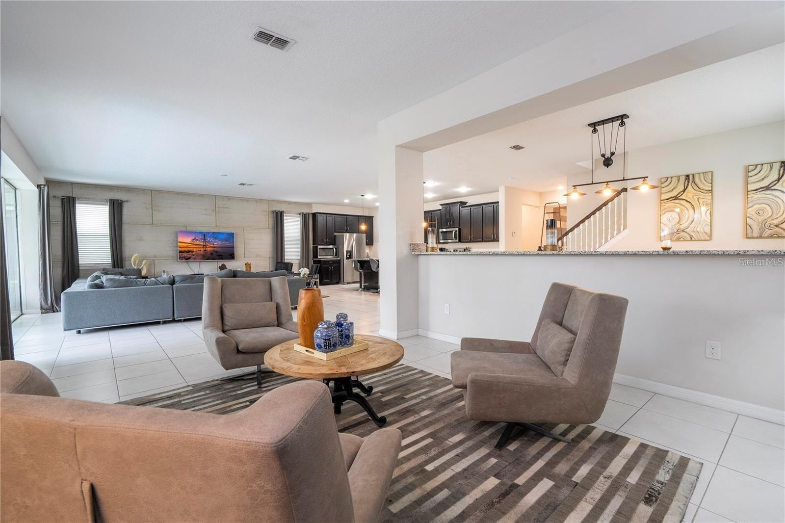 9043 SUNSHINE RIDGE LOOP
