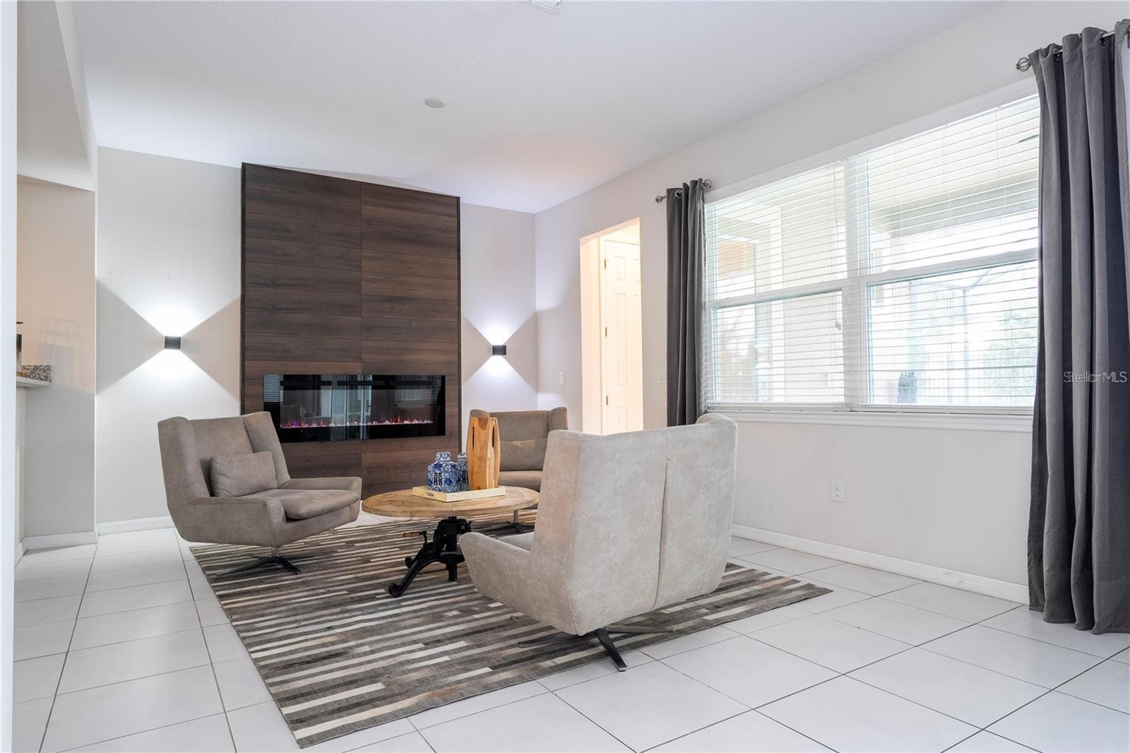 9043 SUNSHINE RIDGE LOOP