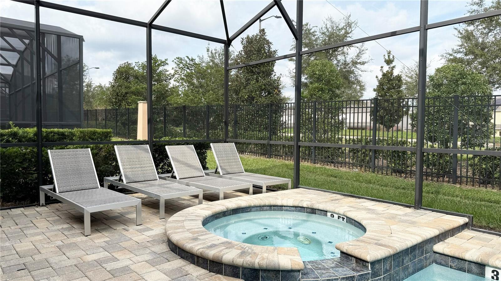 9043 SUNSHINE RIDGE LOOP