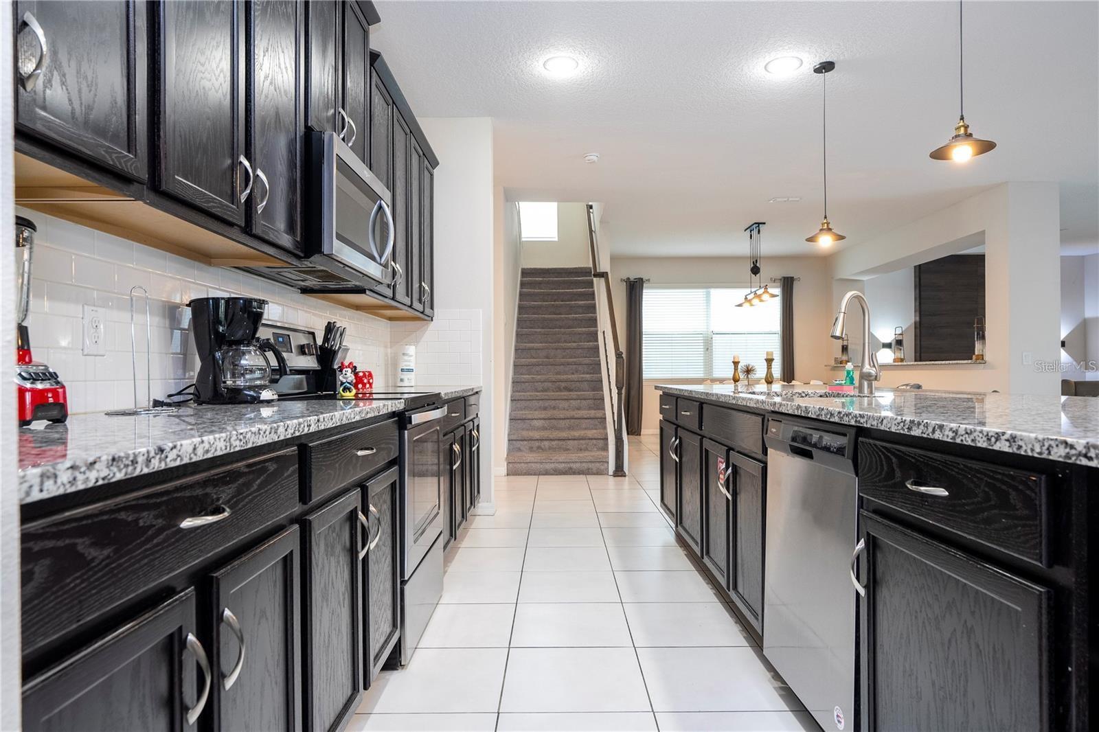 9043 SUNSHINE RIDGE LOOP