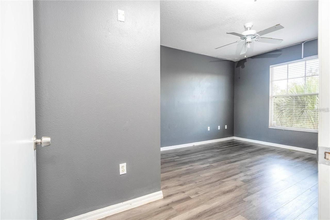 5572 METROWEST BLVD #309