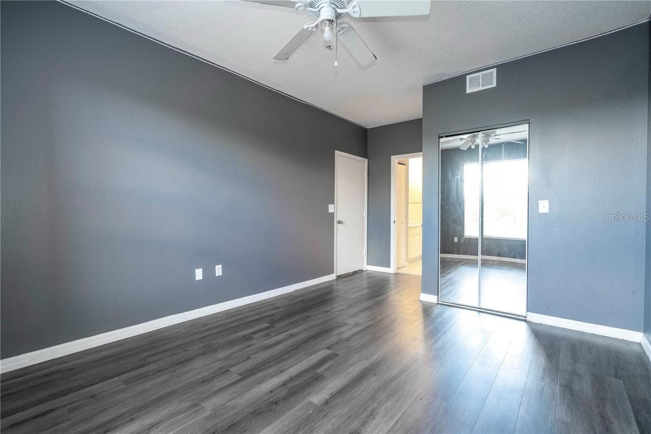 5572 METROWEST BLVD #309