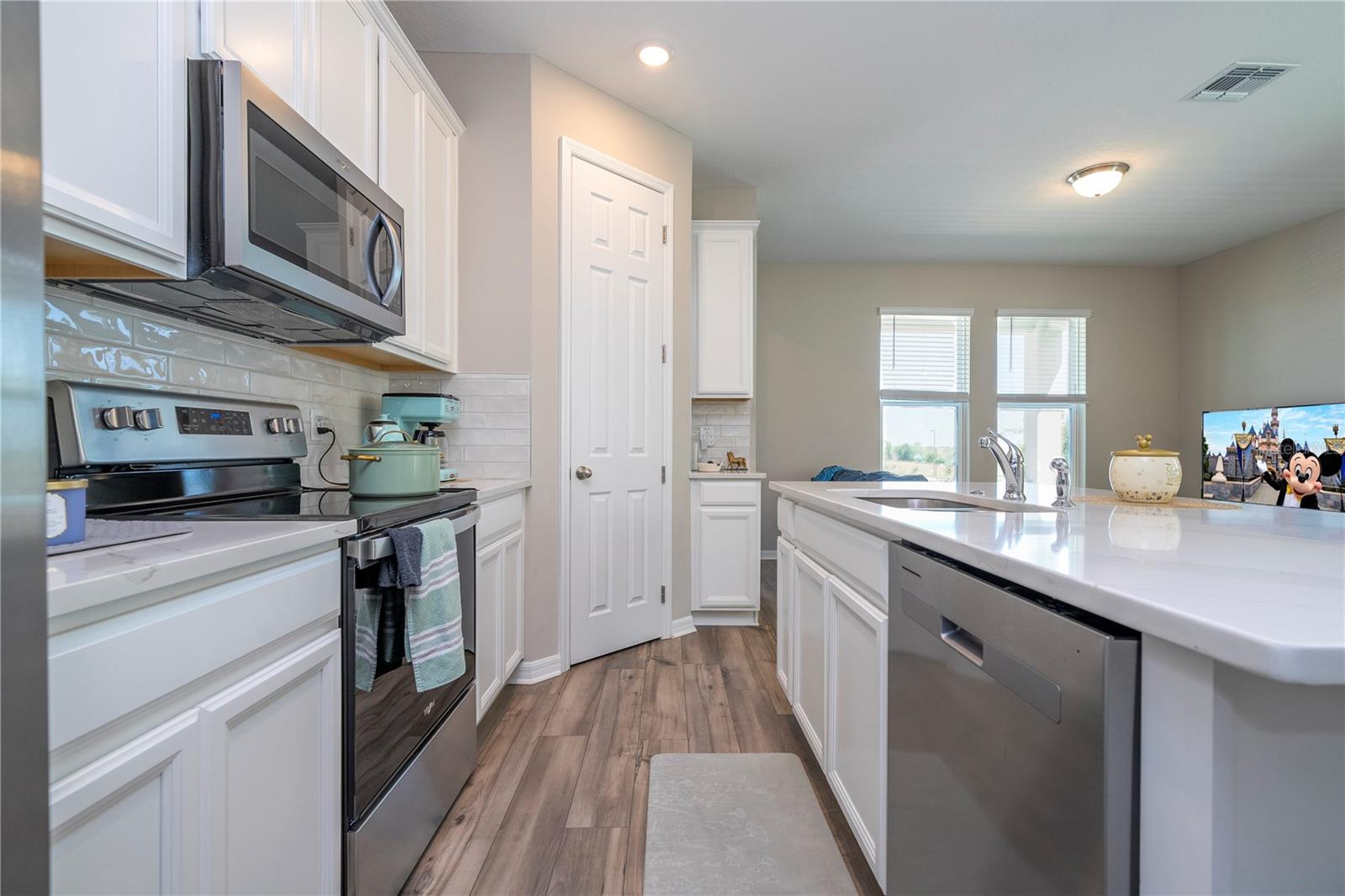 4994 CITRUS LEAF BLVD