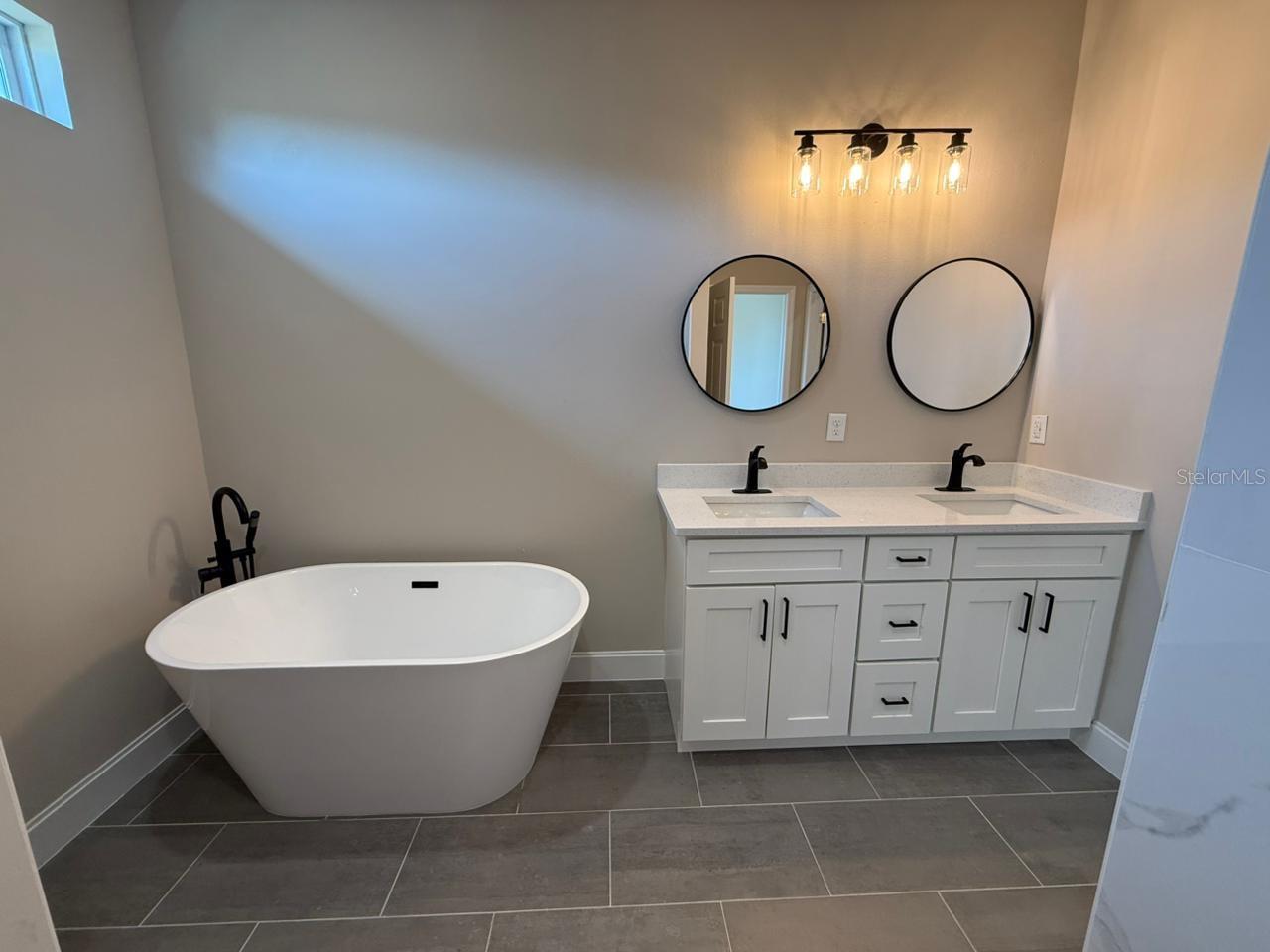 2598 SW 154TH PLACE RD