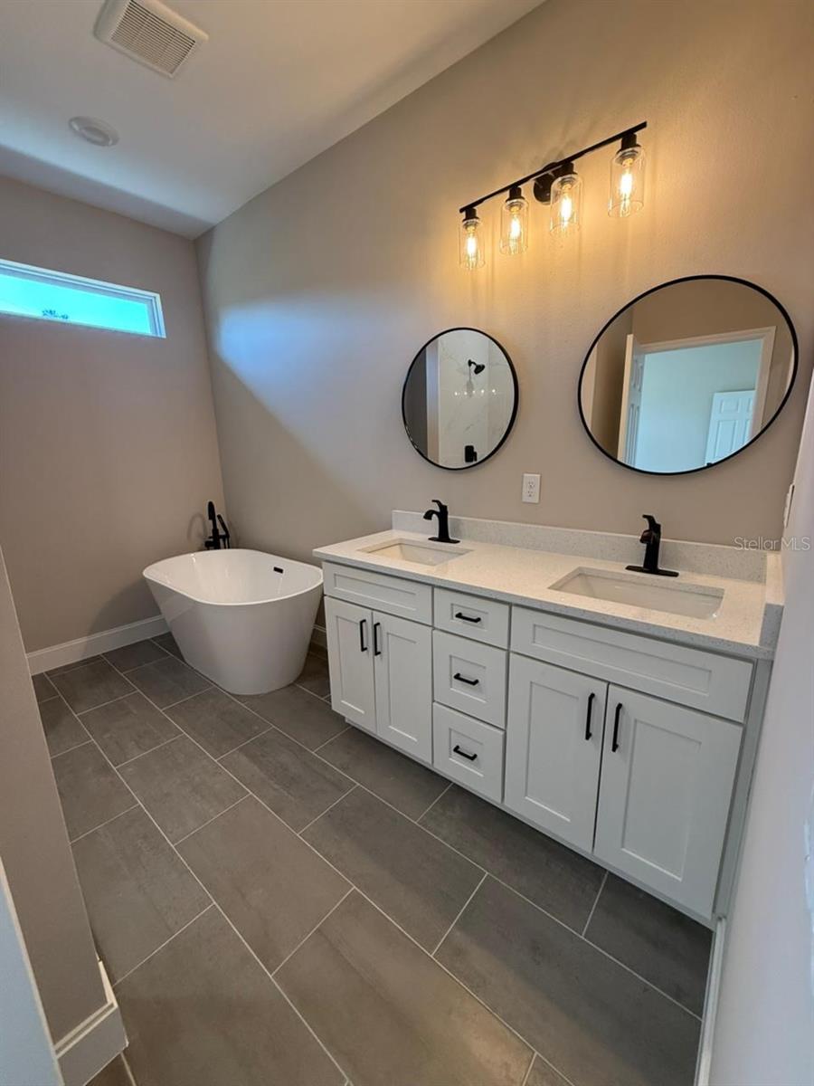 2598 SW 154TH PLACE RD