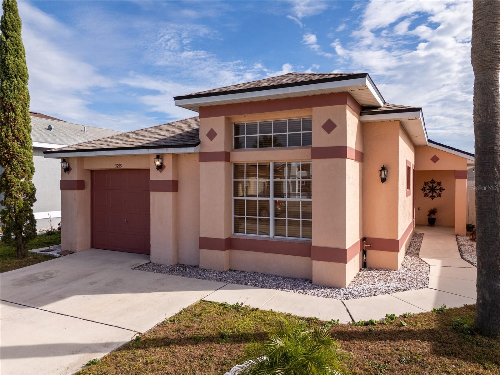 3219 BREWSTER DR