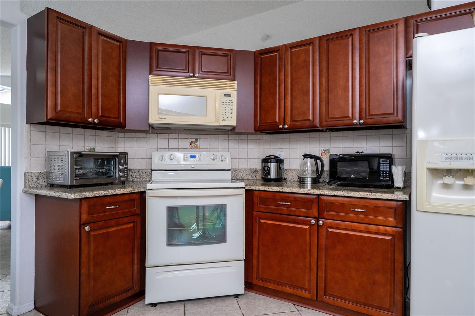 3219 BREWSTER DR