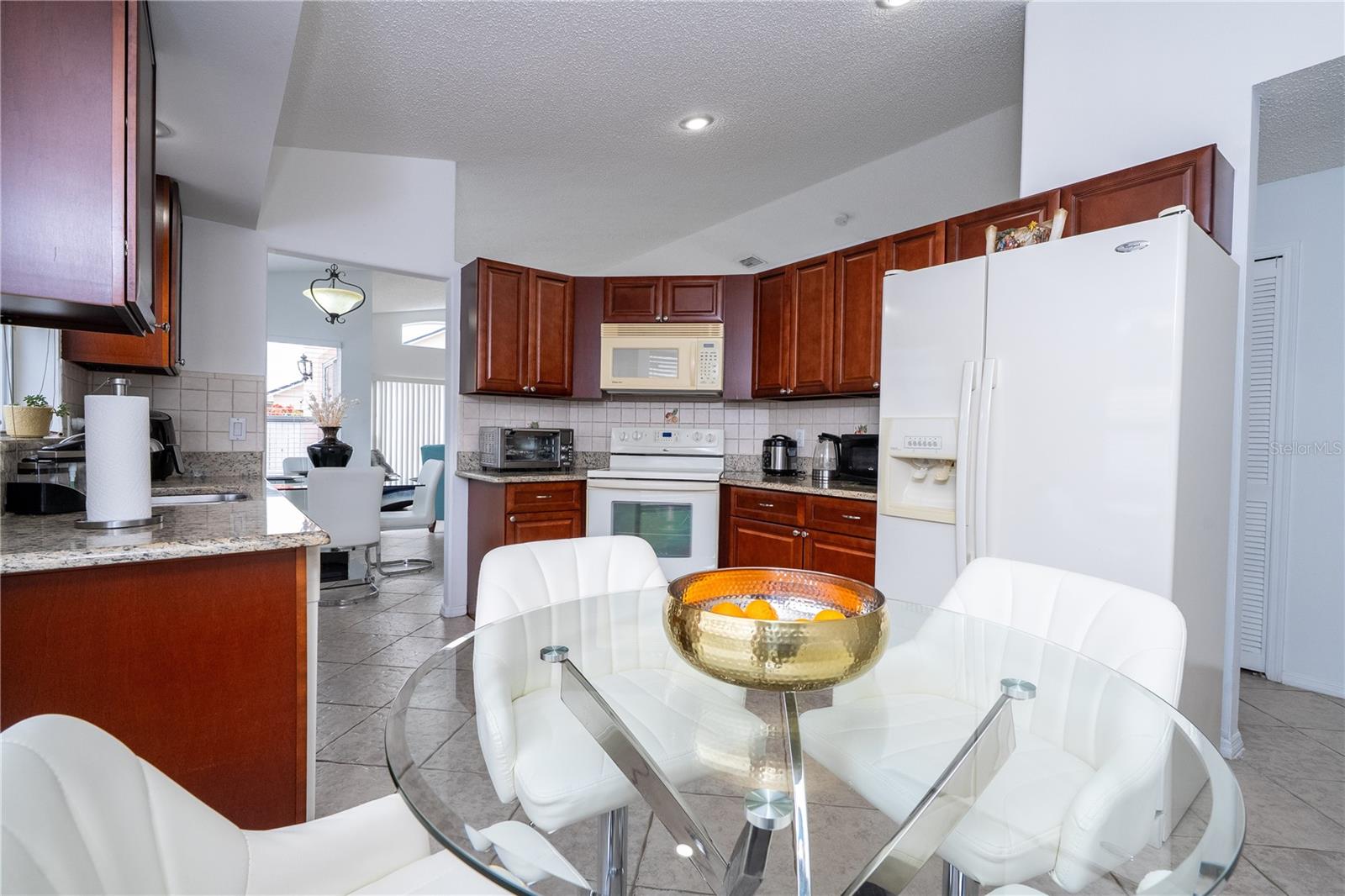 3219 BREWSTER DR