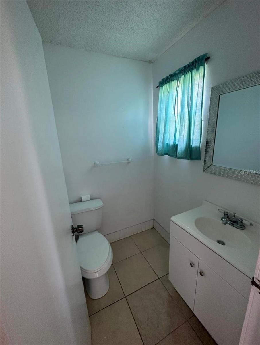 2340 HUNTINGTON GREEN CT #1