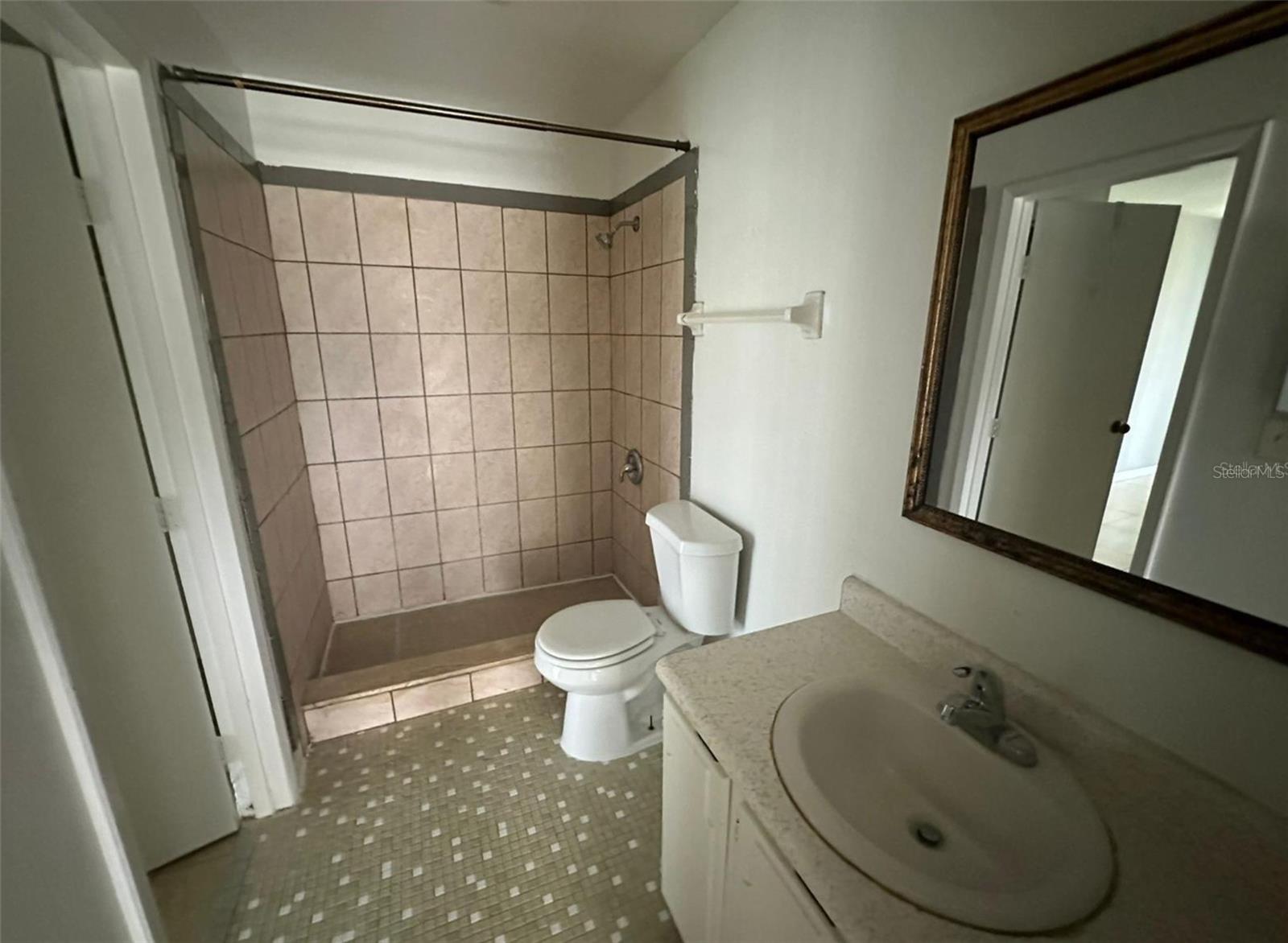 2340 HUNTINGTON GREEN CT #1