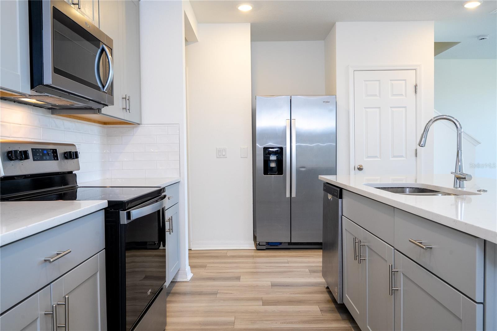 4549 BURROWING OWL LOOP