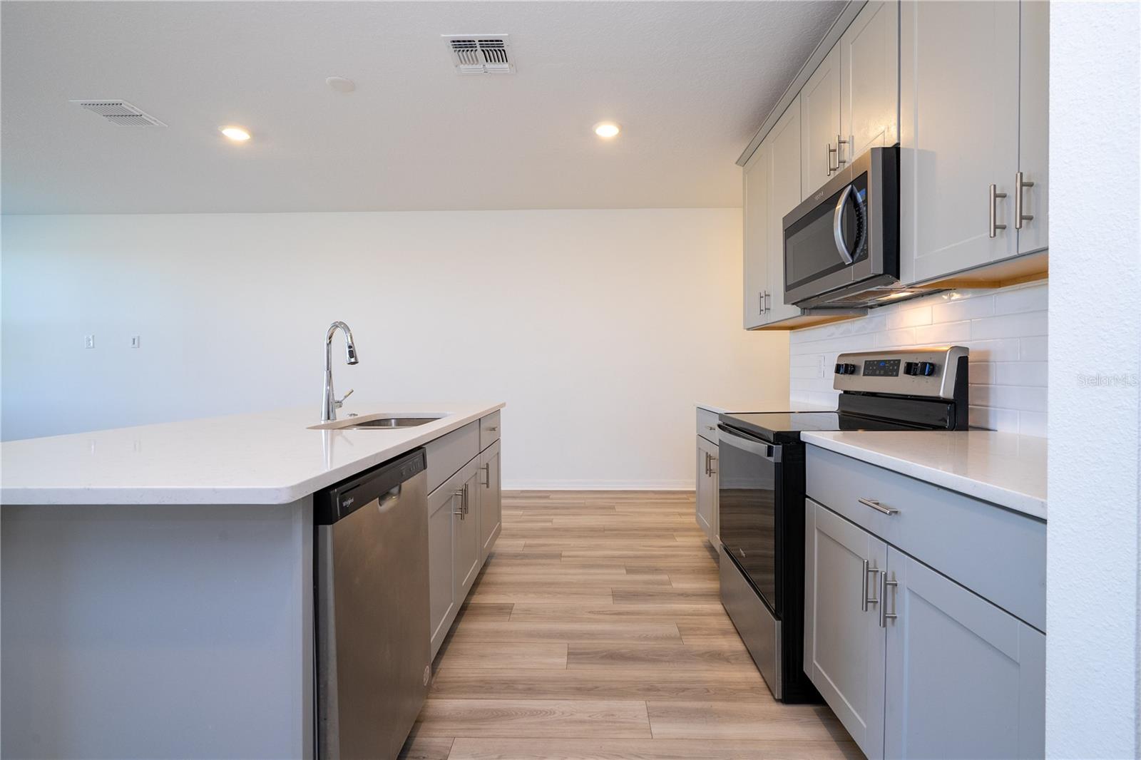 4549 BURROWING OWL LOOP