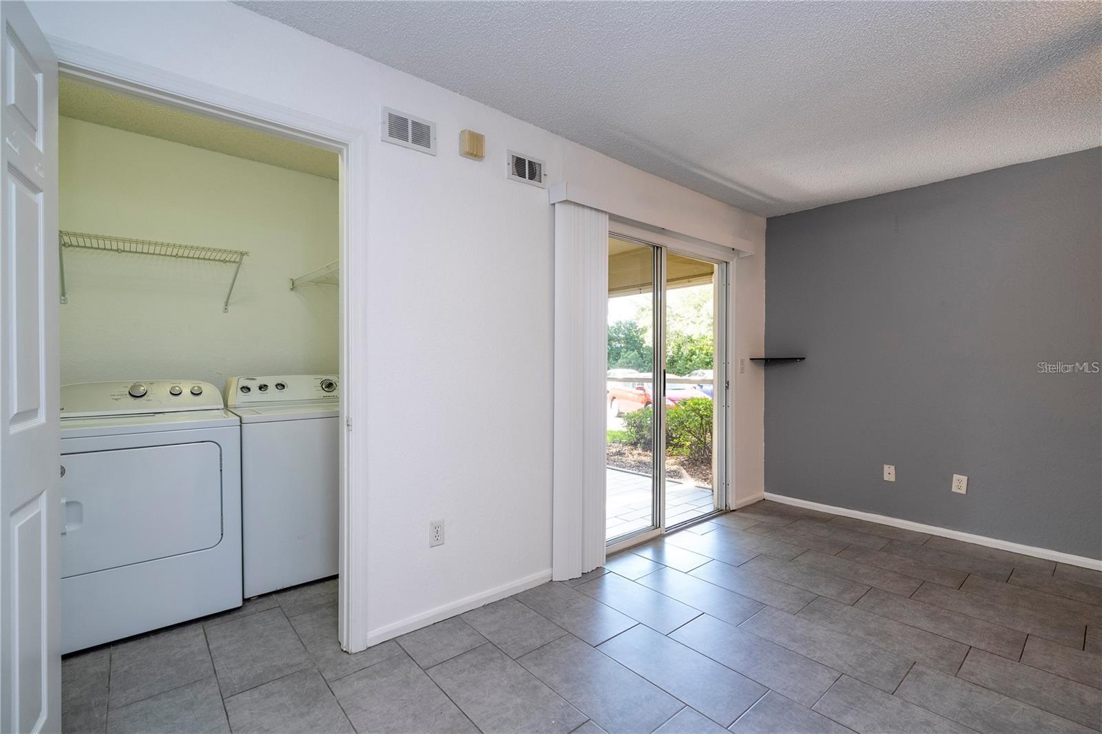 5136 PARK CENTRAL DR #212