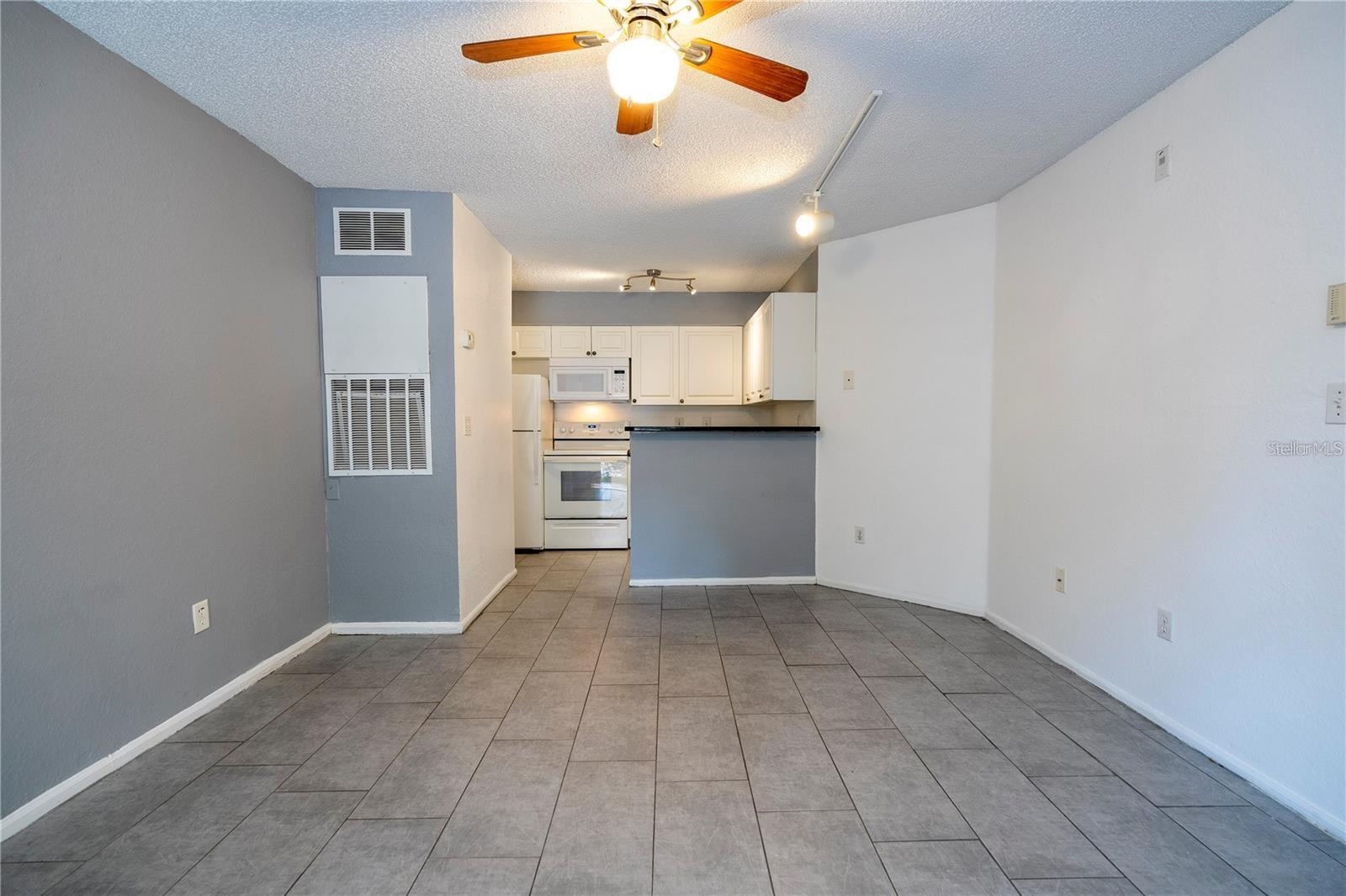 5136 PARK CENTRAL DR #212