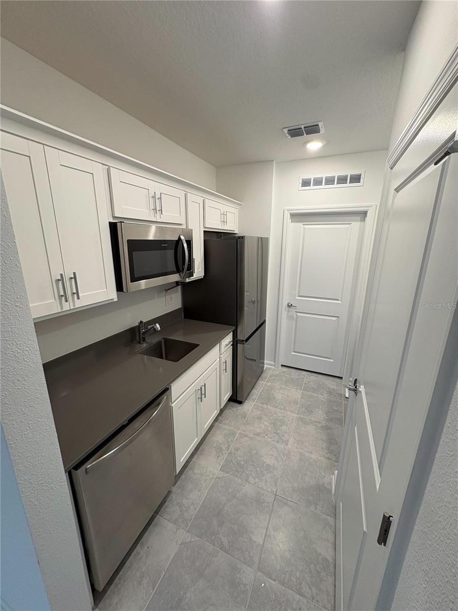 6131 SHAVASANA RD #B