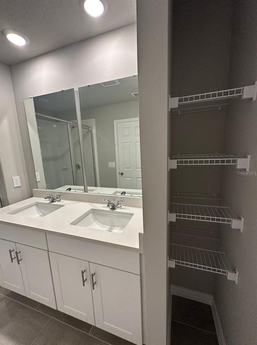 652 LEGACY LOOP