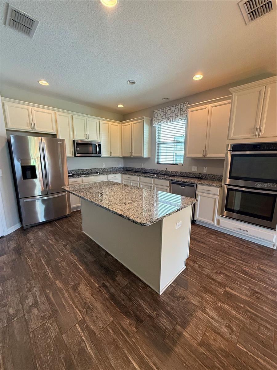 14637 MAPLE ARCH LN